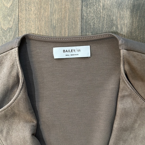 Bailey 44 long vest - Picture 3 of 5